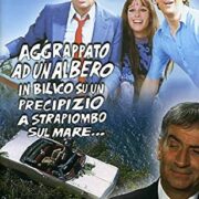 Aggrappato ad un albero in bilico su un precipizio a strapiombo sul mare...