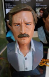 Maurizio Merli (busto resina)